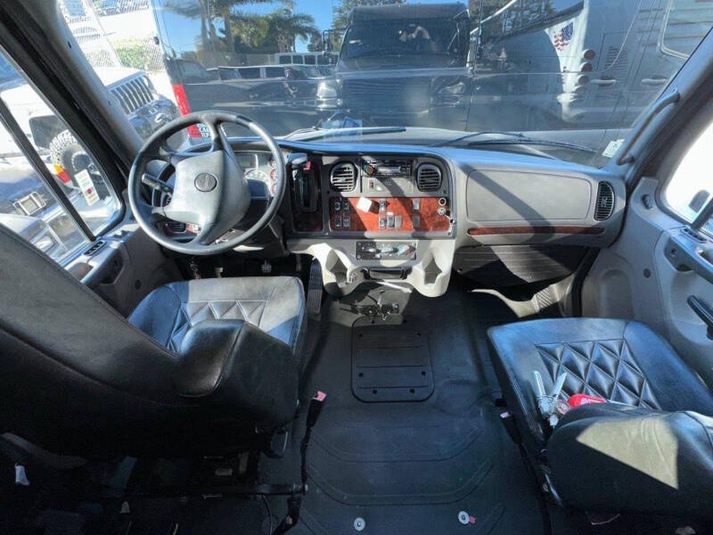2014 Freightliner M2 106 Luxury Limo Bus