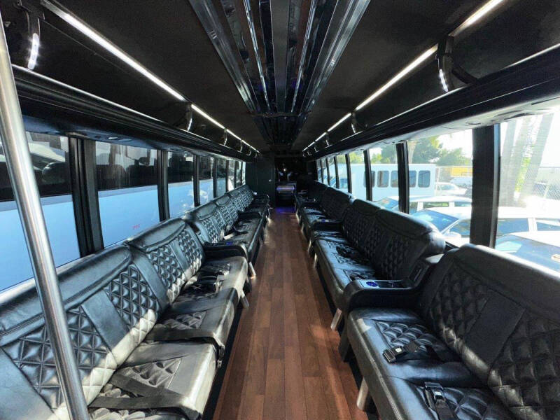 2014 Freightliner M2 106 Luxury Limo Bus