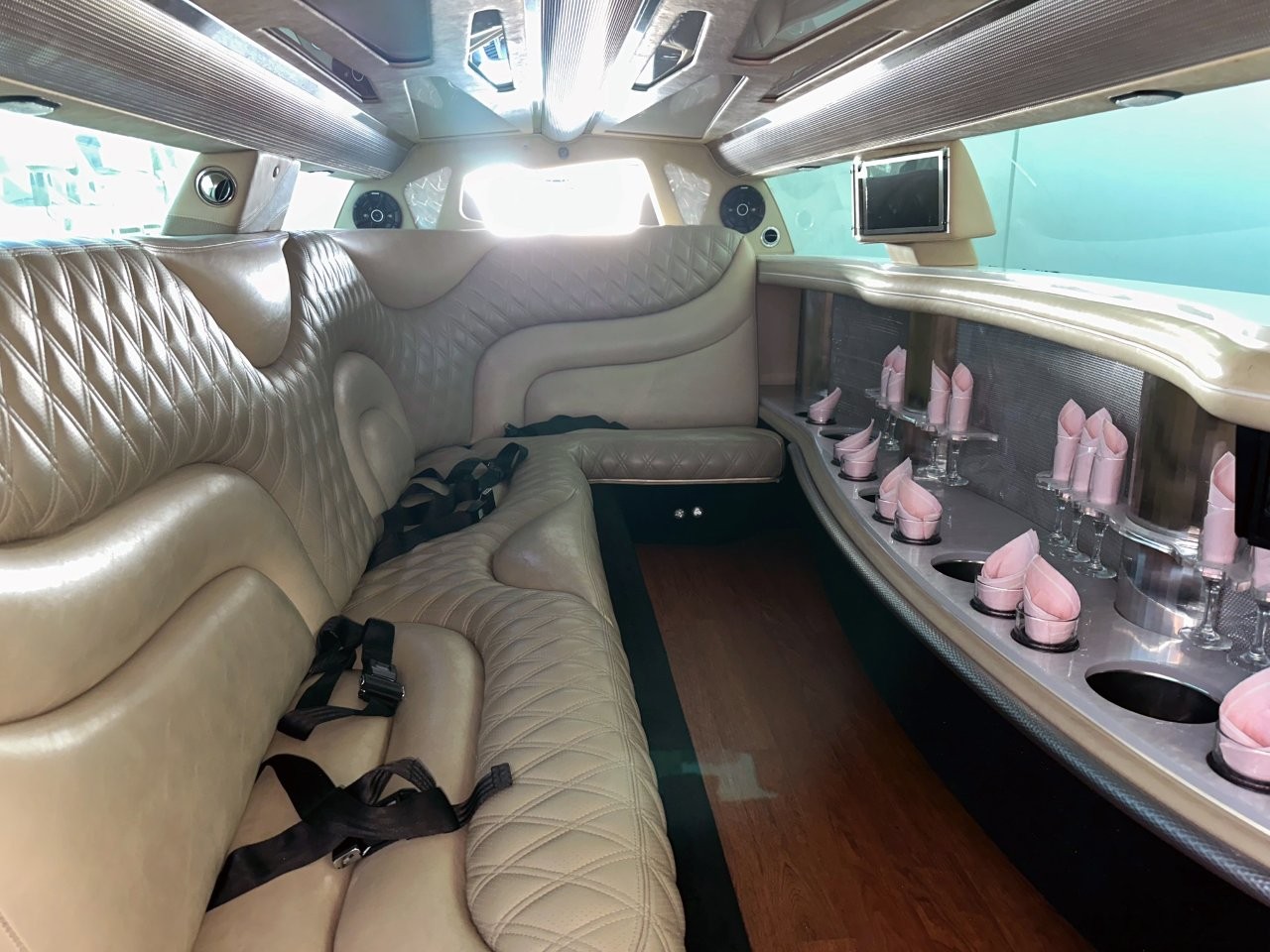 2015 Chrysler Pinnacle 300 Limousine