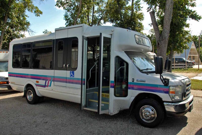 2017 Ford E-450 Eldorado Shuttle Bus