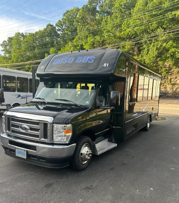 2025 Ford E-450 Shuttle Bus