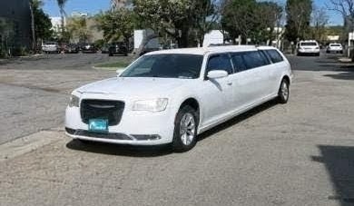 2015 Chrysler 300 Limousine – Luxury Stretch Limo