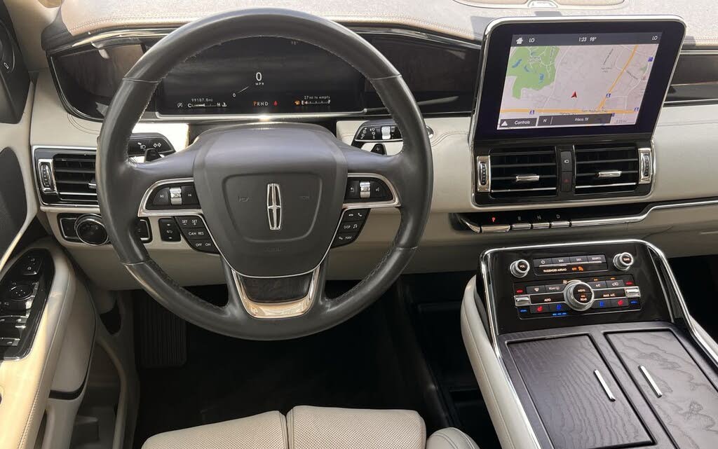 2018 Lincoln Navigator Reserve 4WD – Luxury SUV