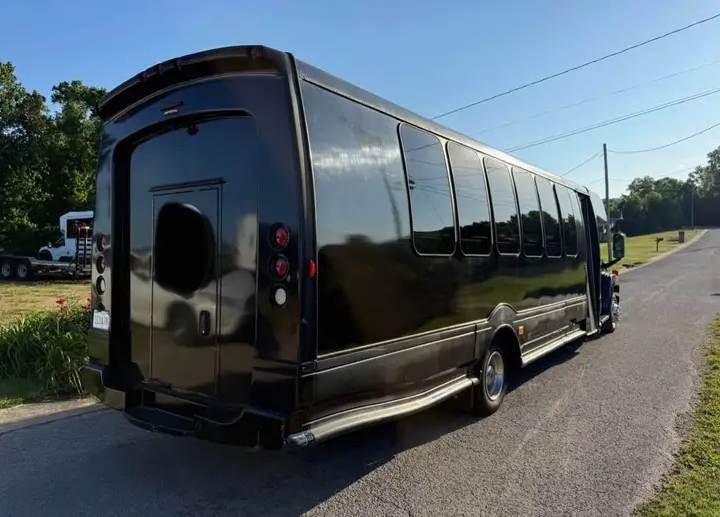 2009 Ford F-550 Limo Bus