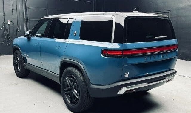 2025 Rivian R1S Adventure Dual Motor AWD -SUV
