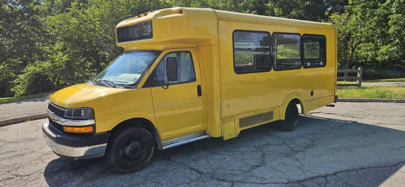 2014 Chevrolet 4500 Shuttle Bus