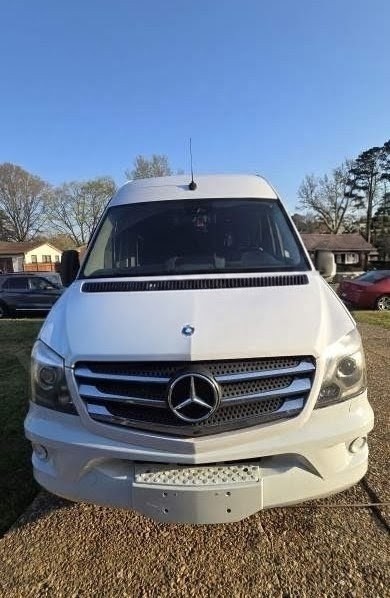 2017 Mercedes-Benz Sprinter 3500 Passenger – Premium 4WD Van