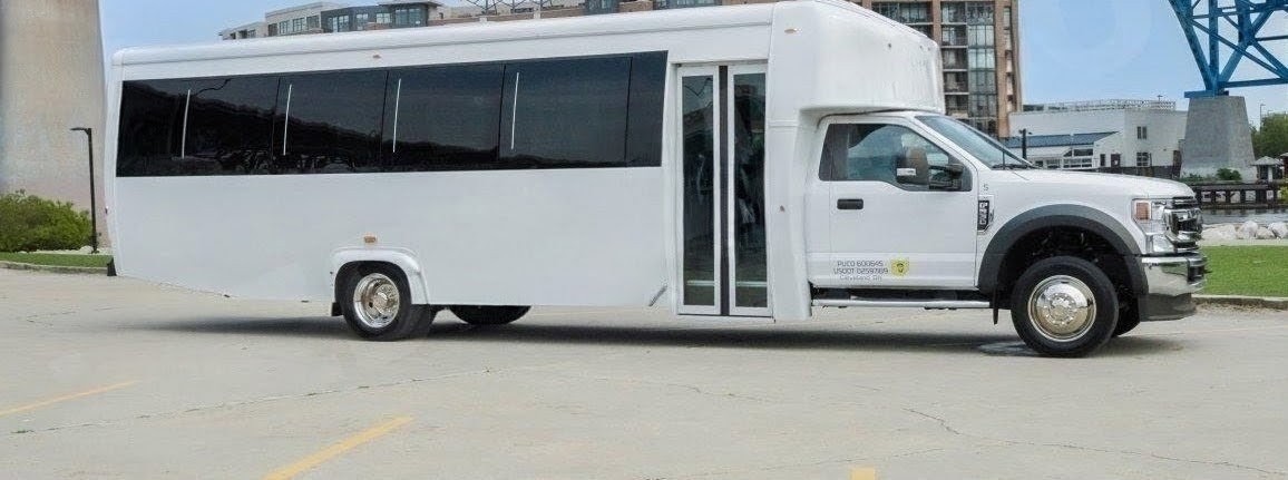 2023 Ford F-550 -Limo