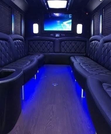 Well-Maintained 2014 Ford E450 15-Passenger Limo Bus