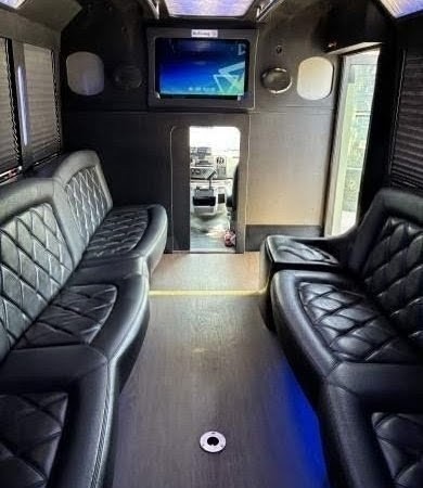 Well-Maintained 2014 Ford E450 15-Passenger Limo Bus