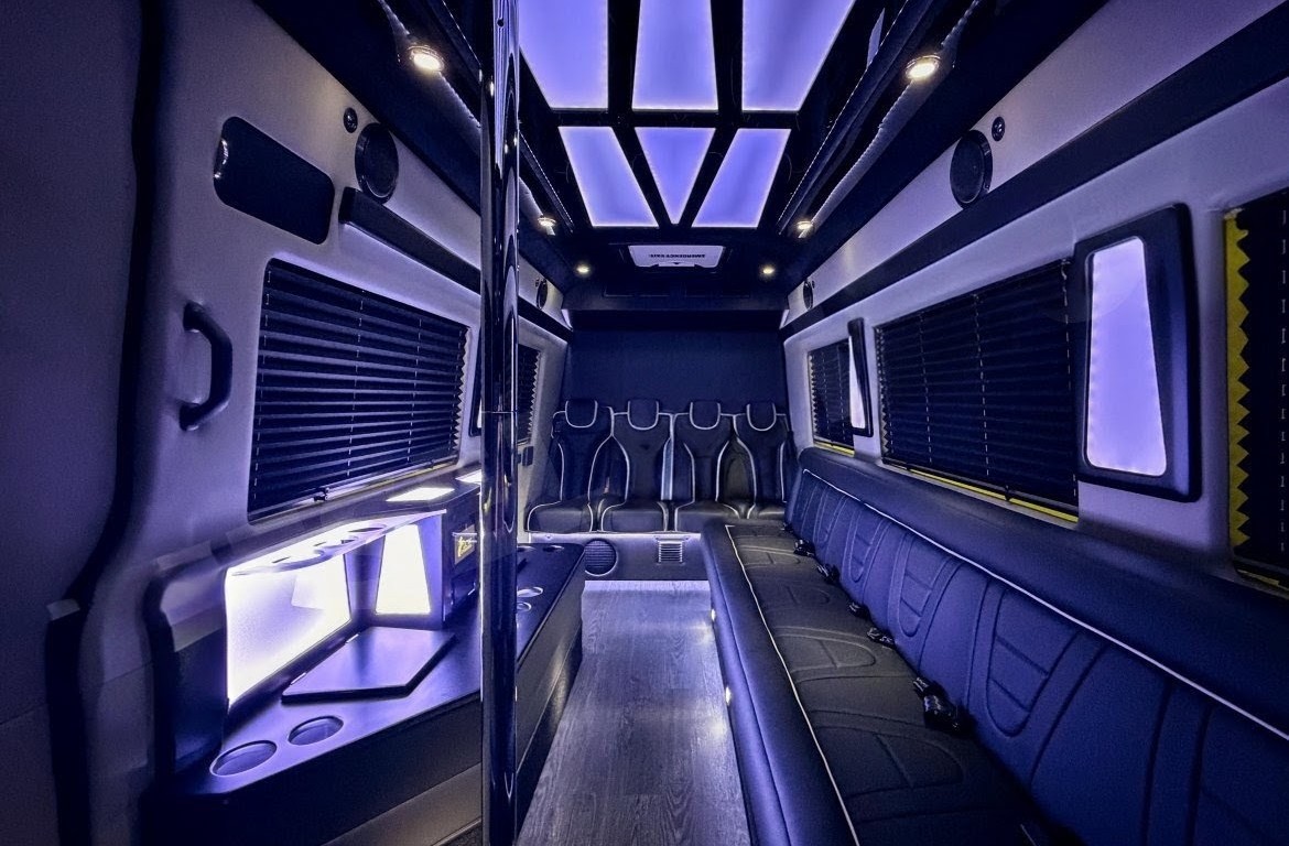 2025 Mercedes-Benz Supreme Luxury Limo
