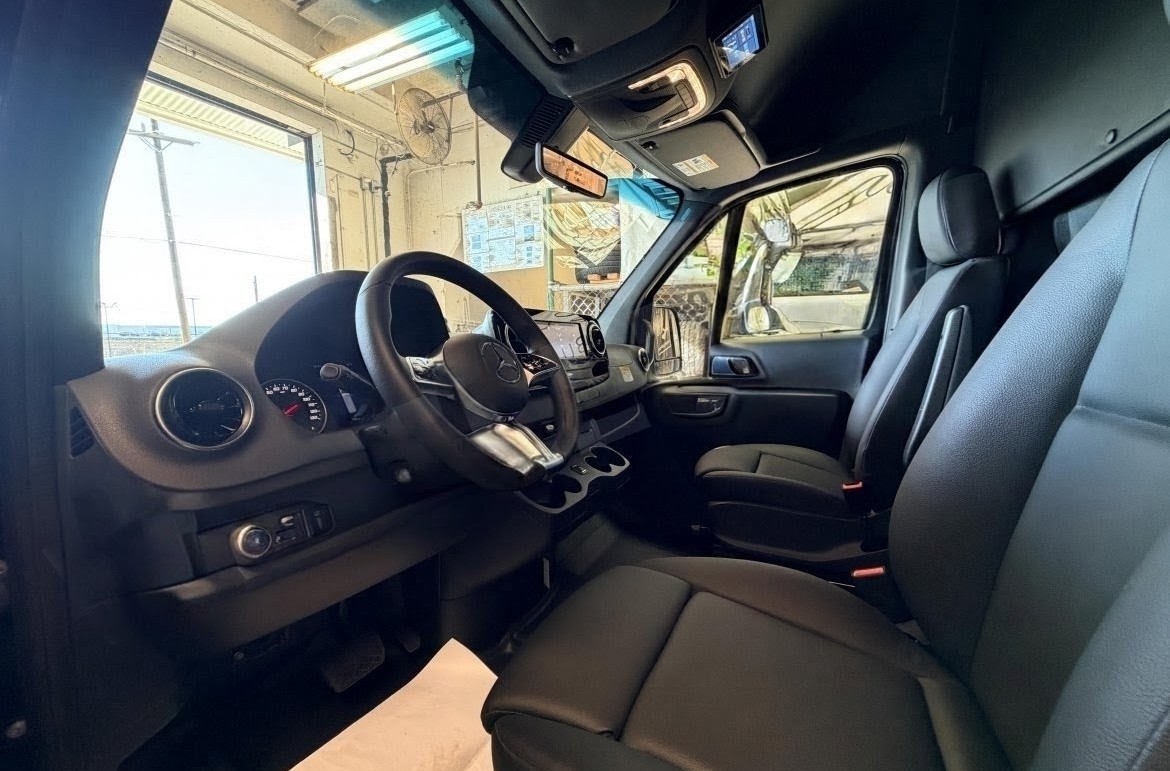 2025 Mercedes-Benz Supreme Luxury Limo