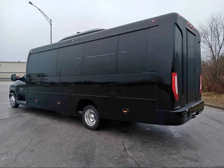 2023 Chevrolet Silverado 5500 Shuttle Bus