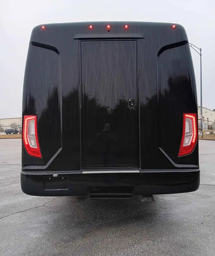 2023 Chevrolet Silverado 5500 Shuttle Bus