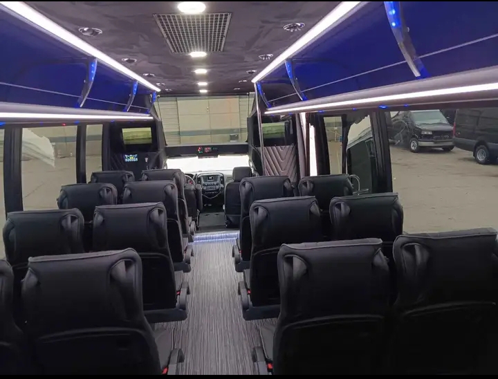 2023 Chevrolet Silverado 5500 Shuttle Bus
