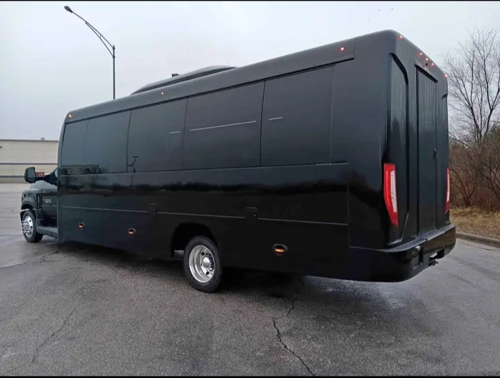 2023 Chevrolet Silverado 5500 Shuttle Bus