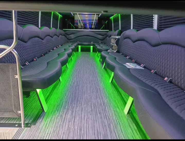 2026 Chevrolet Silverado 6500 Limo Bus