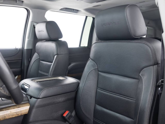 2016 GMC Yukon XL Denali 4WD – Premium Full-Size SUV