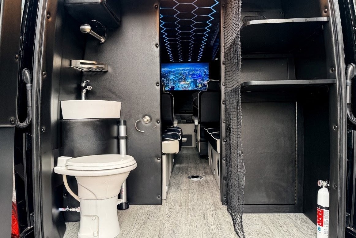 2025 Mercedes-Benz Sprinter - Luxury Van