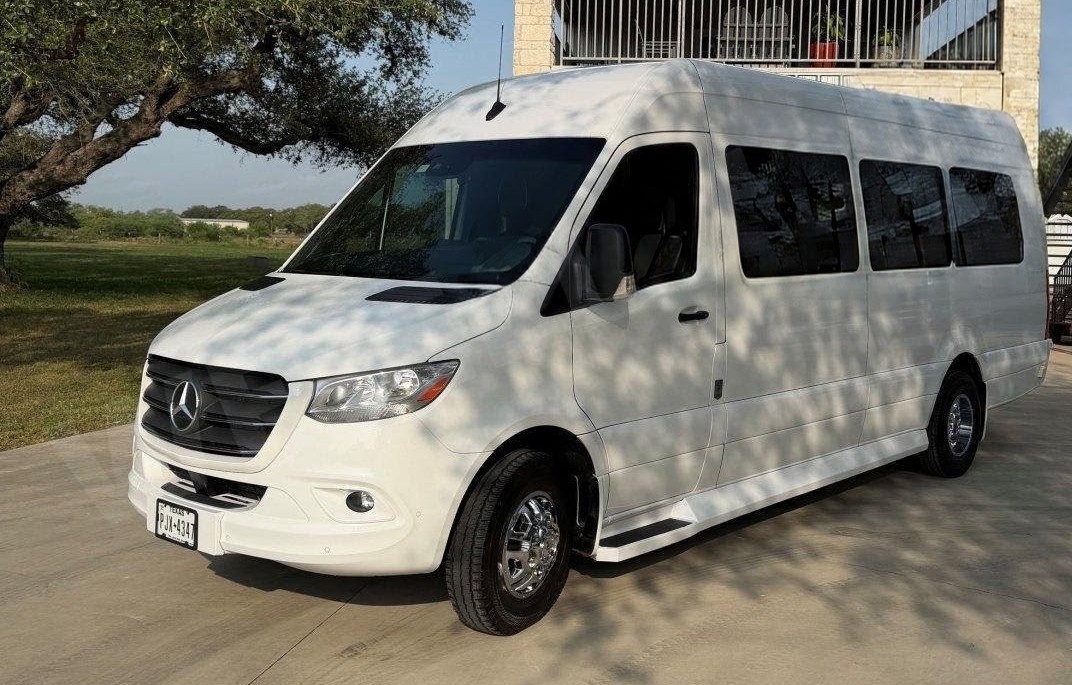 2020 Mercedes-Benz 3500HD