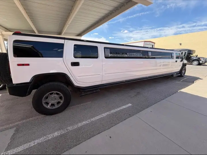 2006 Hummer H2 Limousine