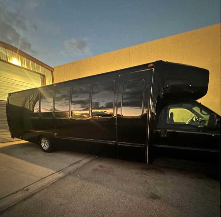 2000 Ford F-550 Party Bus