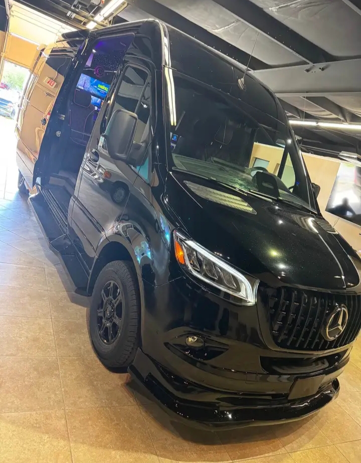 2025 Mercedes Benz Sprinter