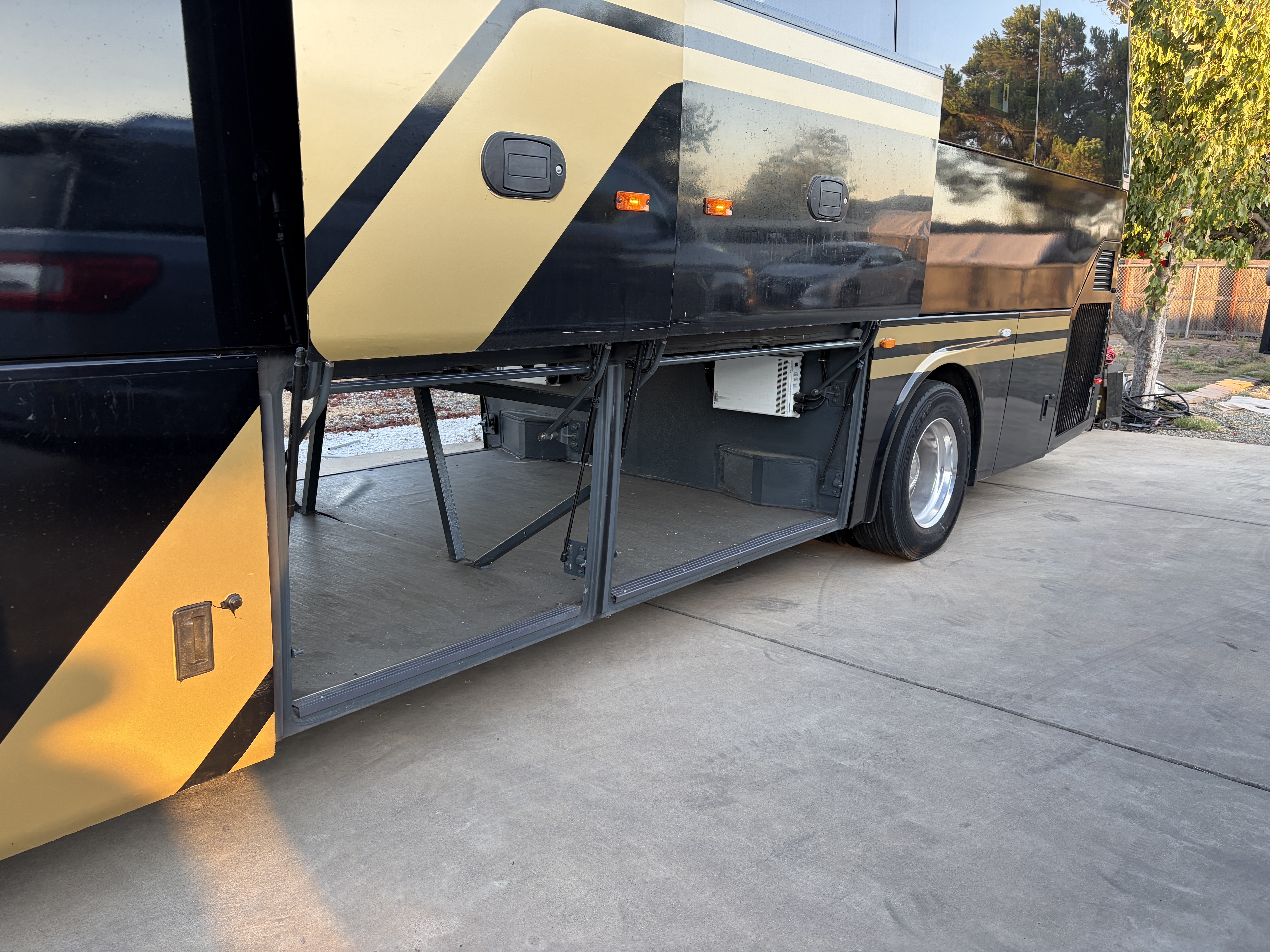 2016 Temsa TS-30 Motorcoach
