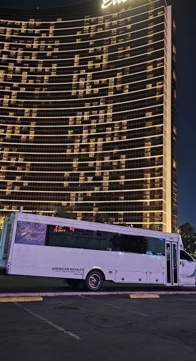 Luxury 2013 Ford F650 SuperDuty 30-Passenger Limo Bus