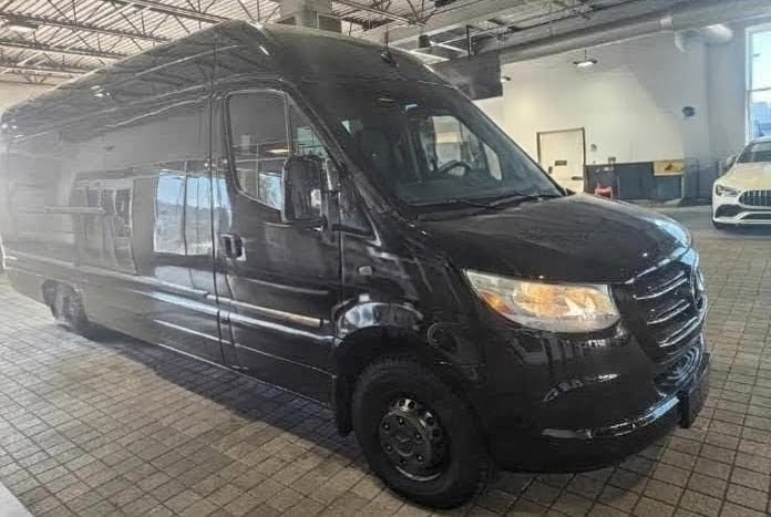 2019 Mercedes-Benz Sprinter 3500 – Exclusive 9-Passenger VIP Interior