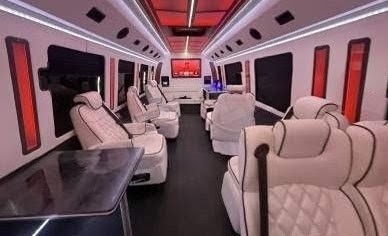 Premium 2022 Ford F-600 12-Passenger Limo Bus