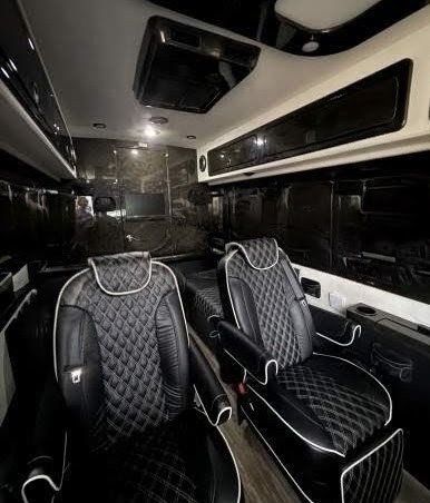 Luxury 2023 Mercedes-Benz 3500 170 EXT Sprinter Limo Van
