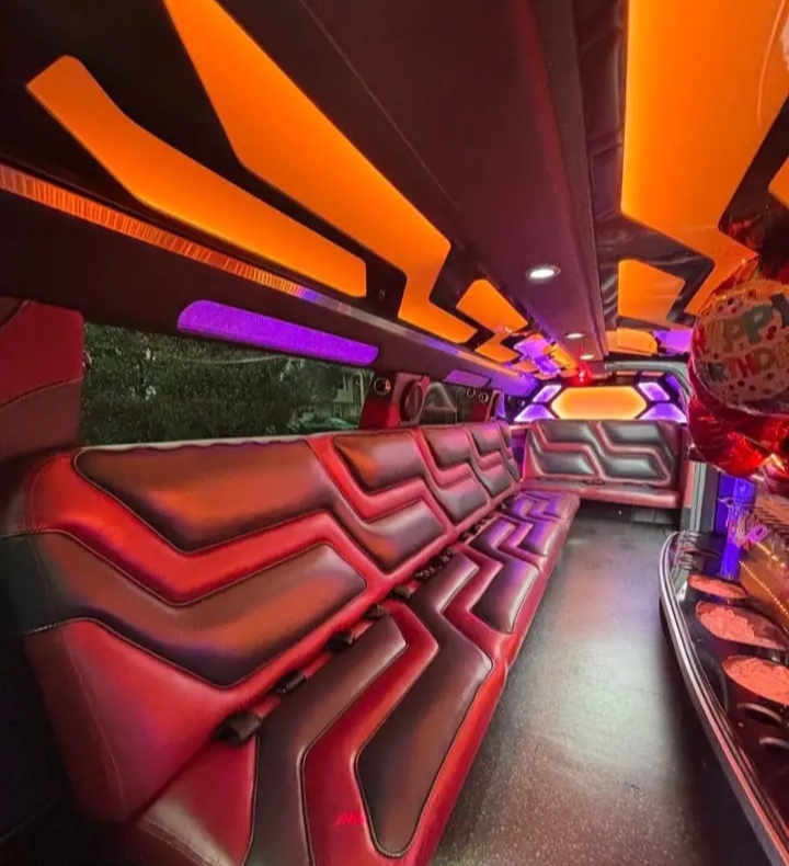 2023 Jeep Grand Chrokee Stretch Limo