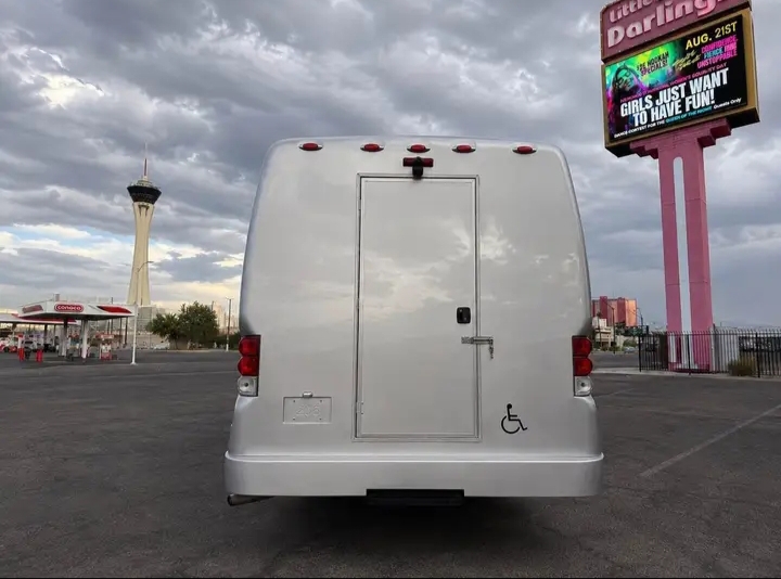 2016 Ford F-550 Shuttle Bus