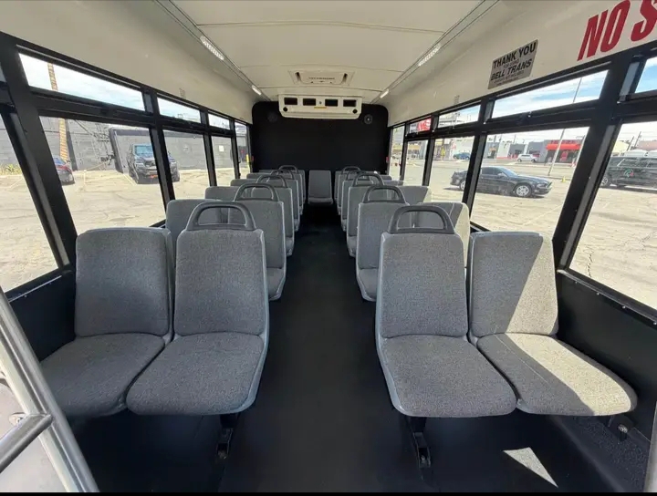2017 Ford E-450 Shuttle Bus
