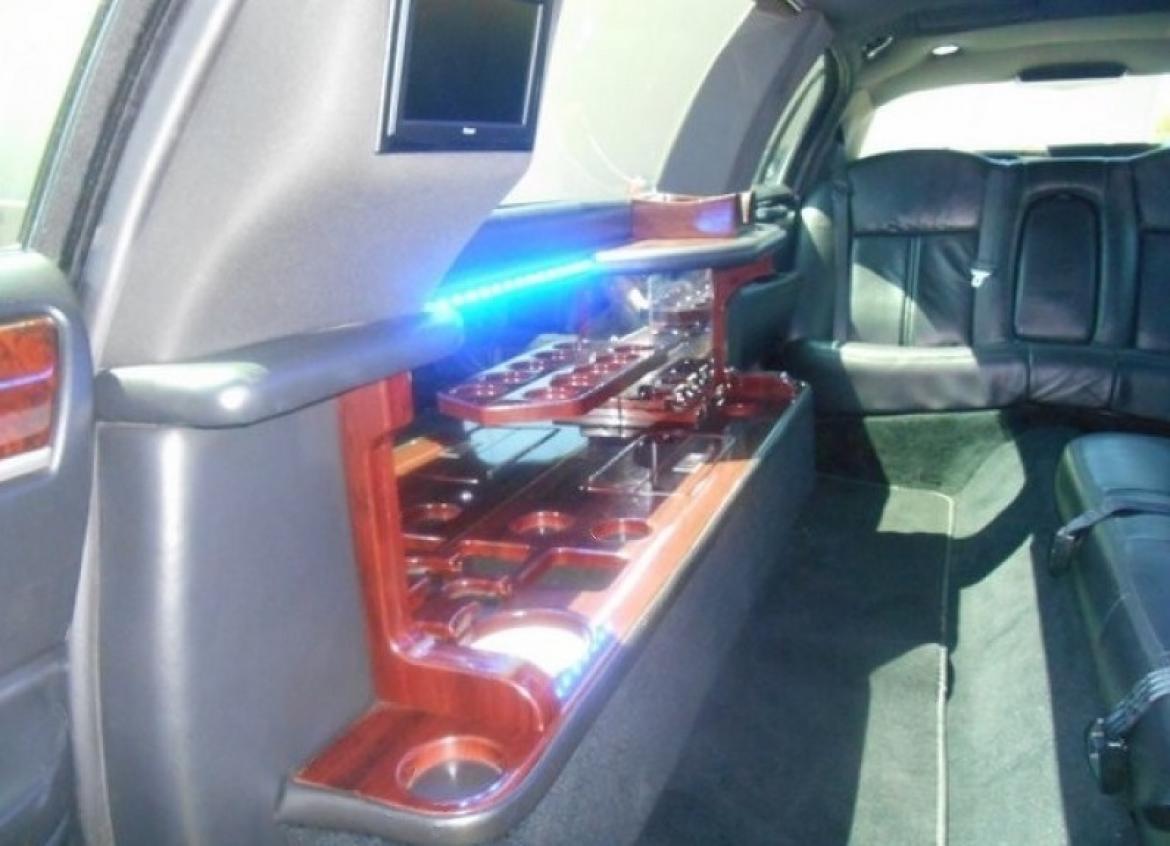 2011 Lincoln Town Car Stretch Limousine