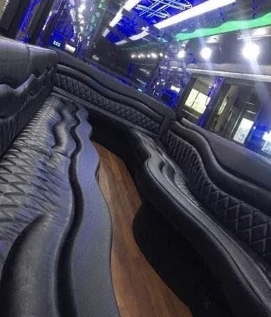 2012 Ford F-550 Luxury Limo Bus – 28 Passenger Capacity