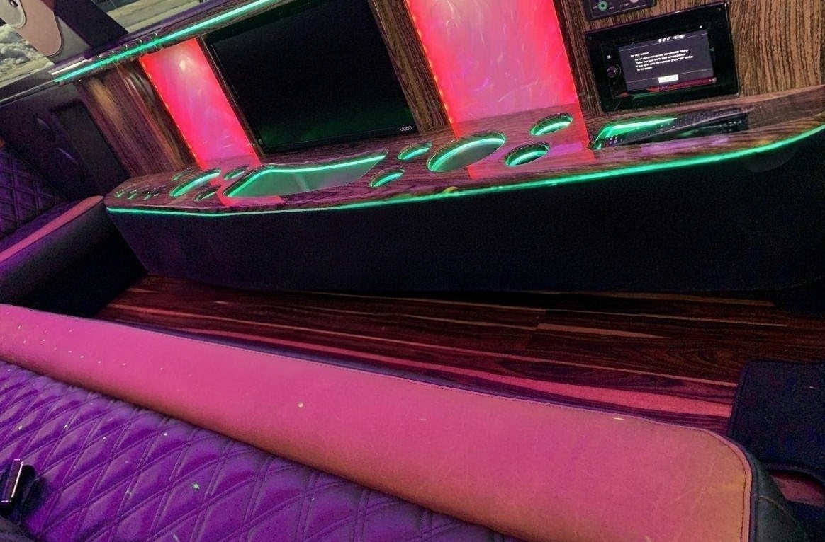 2019 Chrysler 300 Extended Limousine
