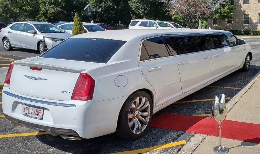 2019 Chrysler 300 Extended Limousine