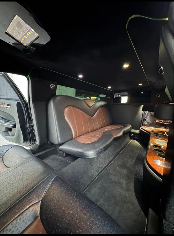 2014 Chrysler 300 Limousine