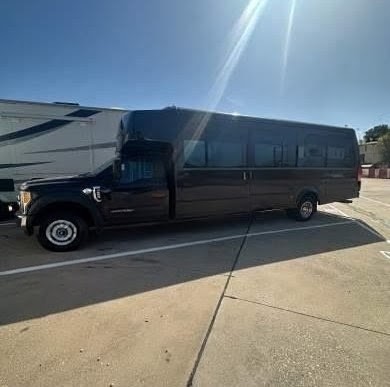 Premium 2017 Ford F-550 26-Passenger ADA Shuttle Bus