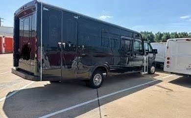 Premium 2017 Ford F-550 26-Passenger ADA Shuttle Bus