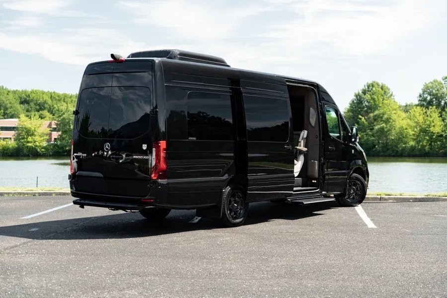 2025 Mercedes-Benz Sprinter RWD
