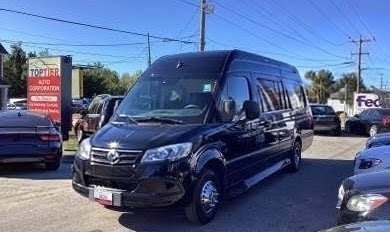 2019 Mercedes-Benz Executive Sprinter – Premium 10-Passenger Van