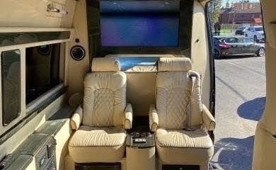 2019 Mercedes-Benz Executive Sprinter – Premium 10-Passenger Van