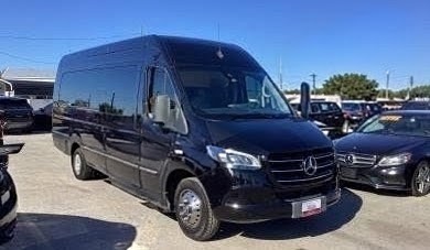 2019 Mercedes-Benz Executive Sprinter – Premium 10-Passenger Van