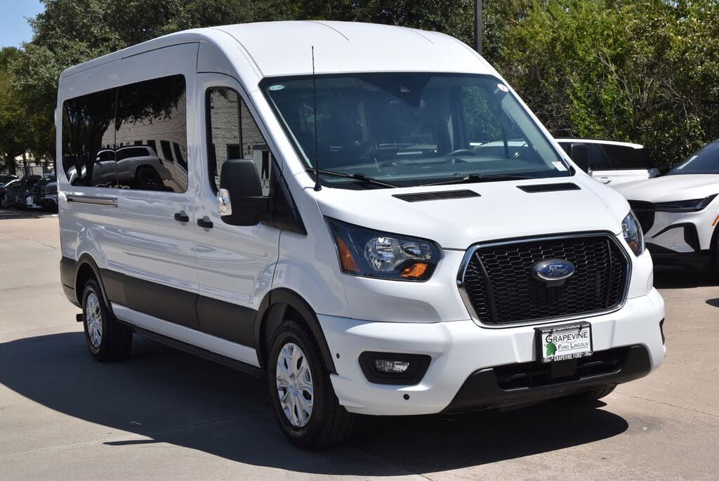 2025 Ford Transit Passenger 350 XLT Medium Roof LB RWD
