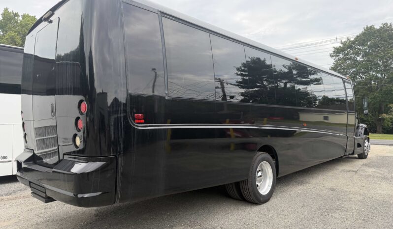 2014 Freightliner M2 -Mini Bus