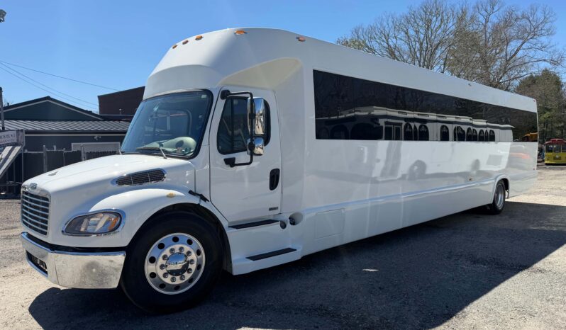 2012 M2 Freightliner Shuttle Bus