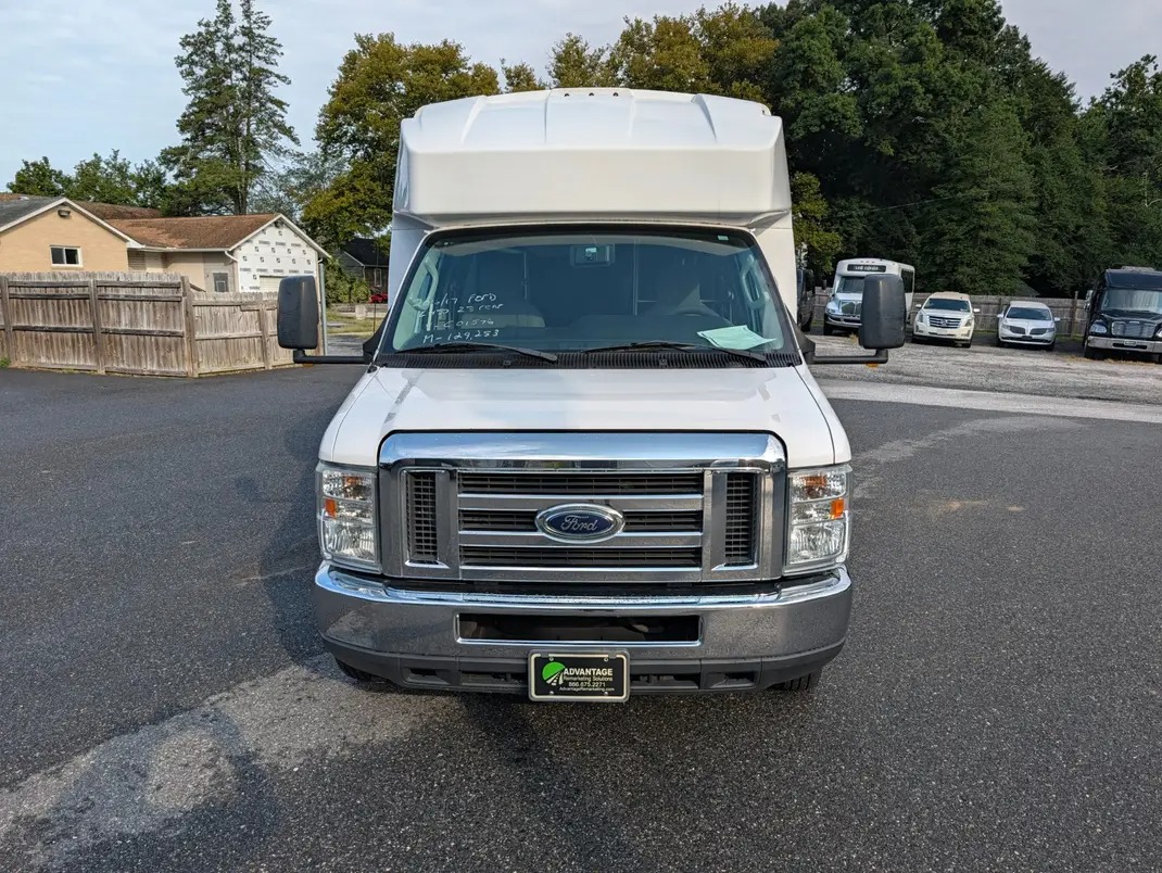 Reliable 2017 Ford E450 Turtle Top 23-Passenger Shuttle Bus